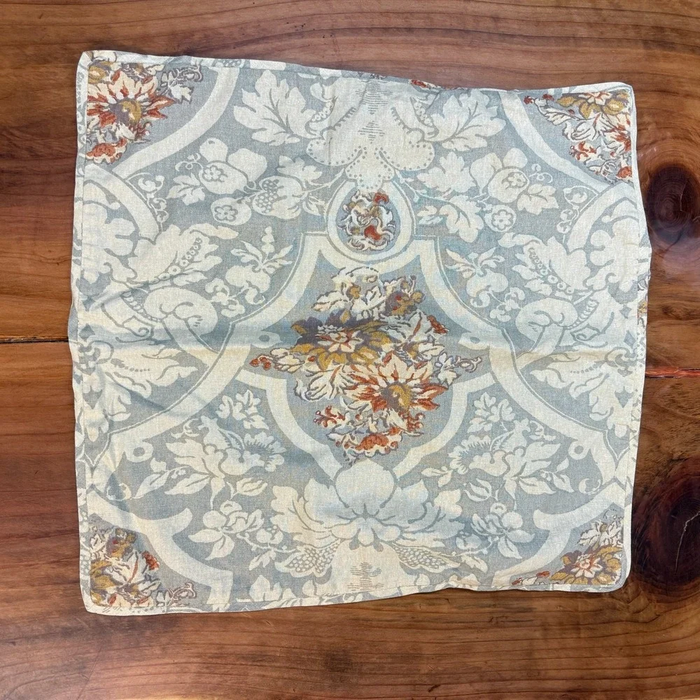 Pottery Barn Camilla Damask Medallion Standard Pillow Shams Linen Blend A4-4